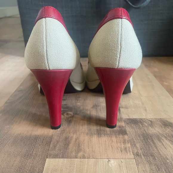 Bongo peep toe heels 👠 only worn a few times indoors - Picture 2 of 4
